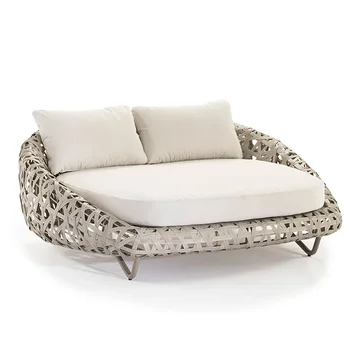 Скандинавски открит ротанговый диван за отдих във вътрешния двор на вилата, хол, столове от ратан, диван, градина, тераса, мека мебел