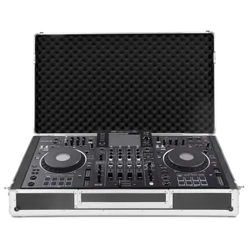 Наскоро влезе в продажба Pioneer DJ XDJ-XZ с корпус от контролера на UDG
